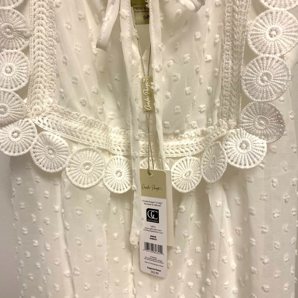 NWT Women’s White Swiss dot size S - Picture 11 of 13